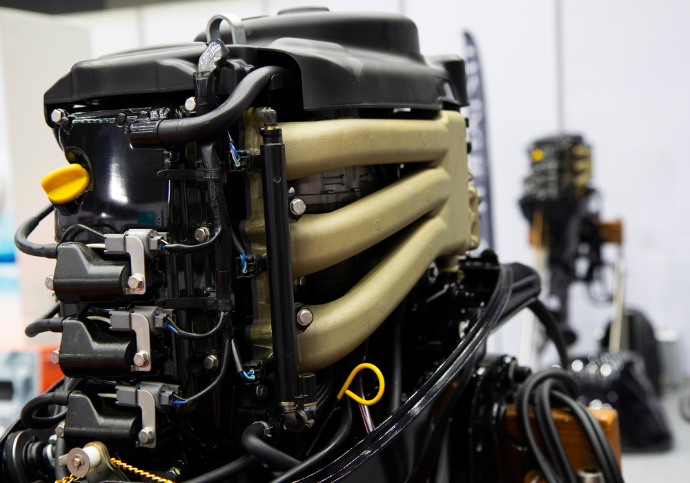 Outboard engine maintenance tips